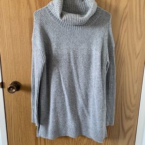 American Eagle turtleneck sweater